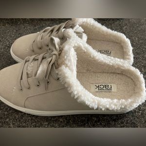 Nordstrom Rack Neve 2 Faux Fur Lined Sneaker Size 8